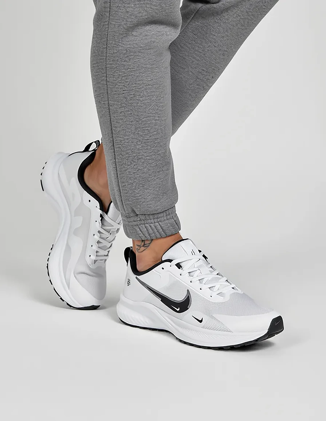 کفش دویدن Unisex نایکی Run Active U