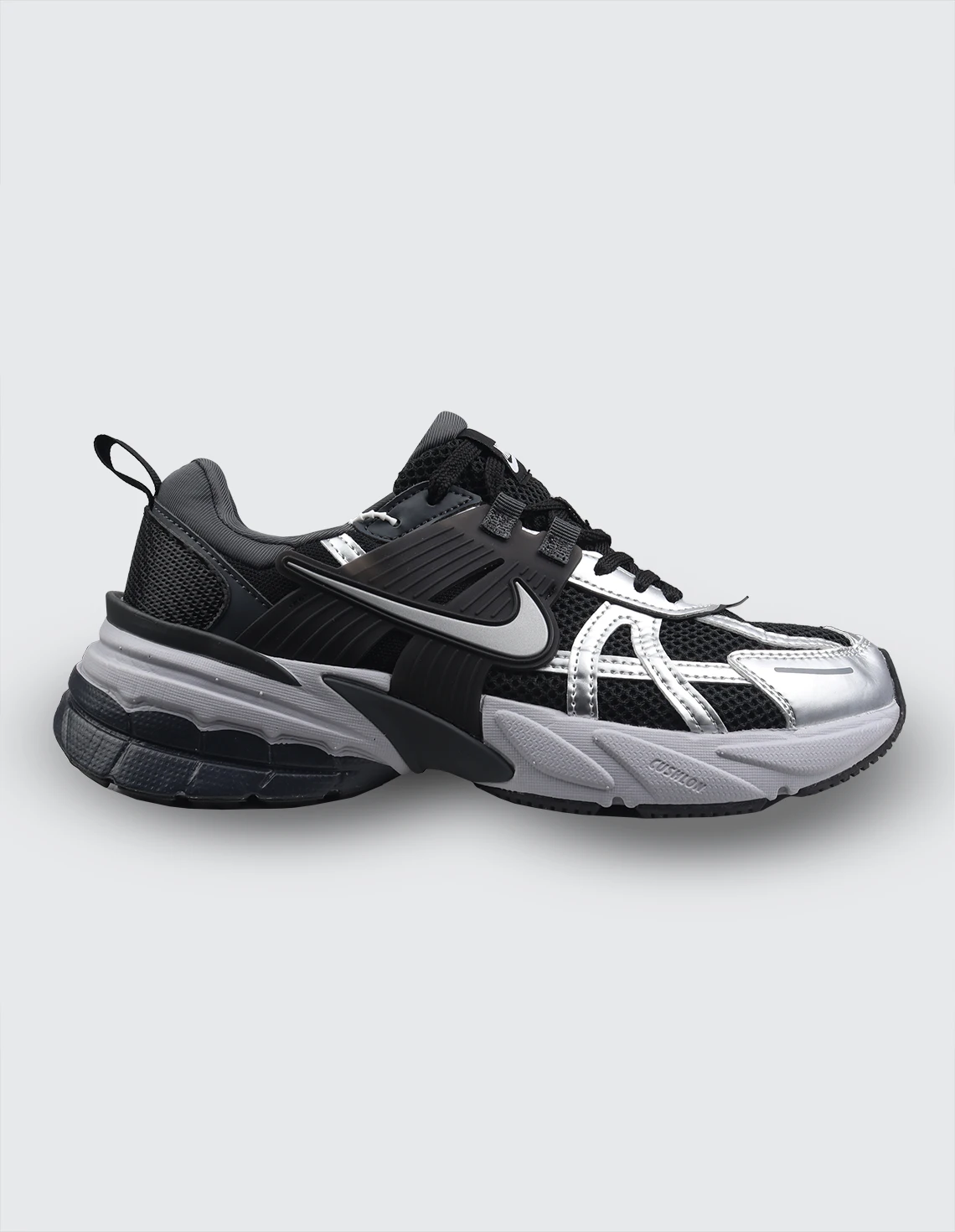 کفش دویدن مردانه نایکی V2K Run M