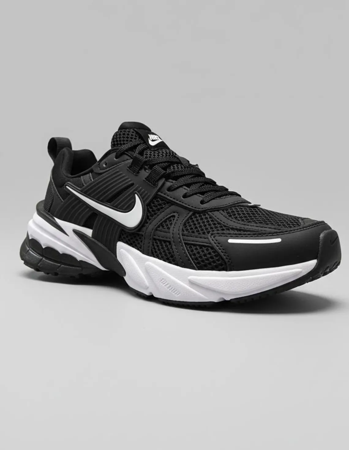 کفش دویدن مردانه نایکی V2K Run M