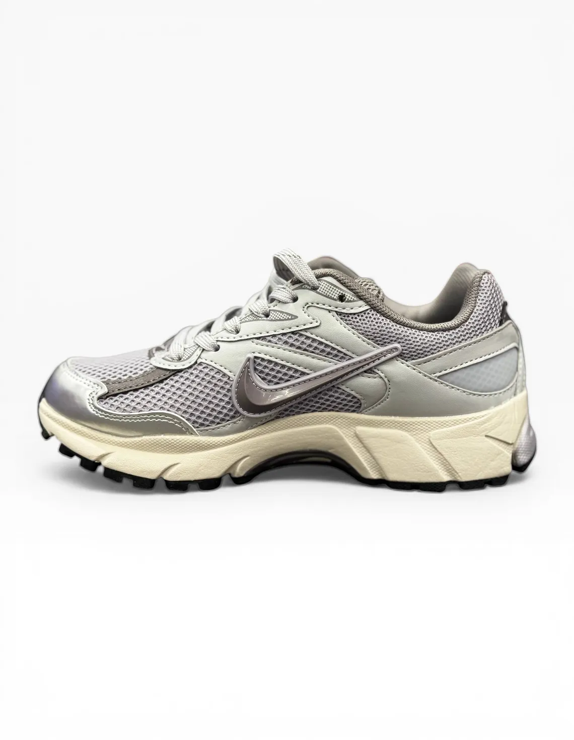 کفش روزانه Unisex نایک Nike Nike Vomero U