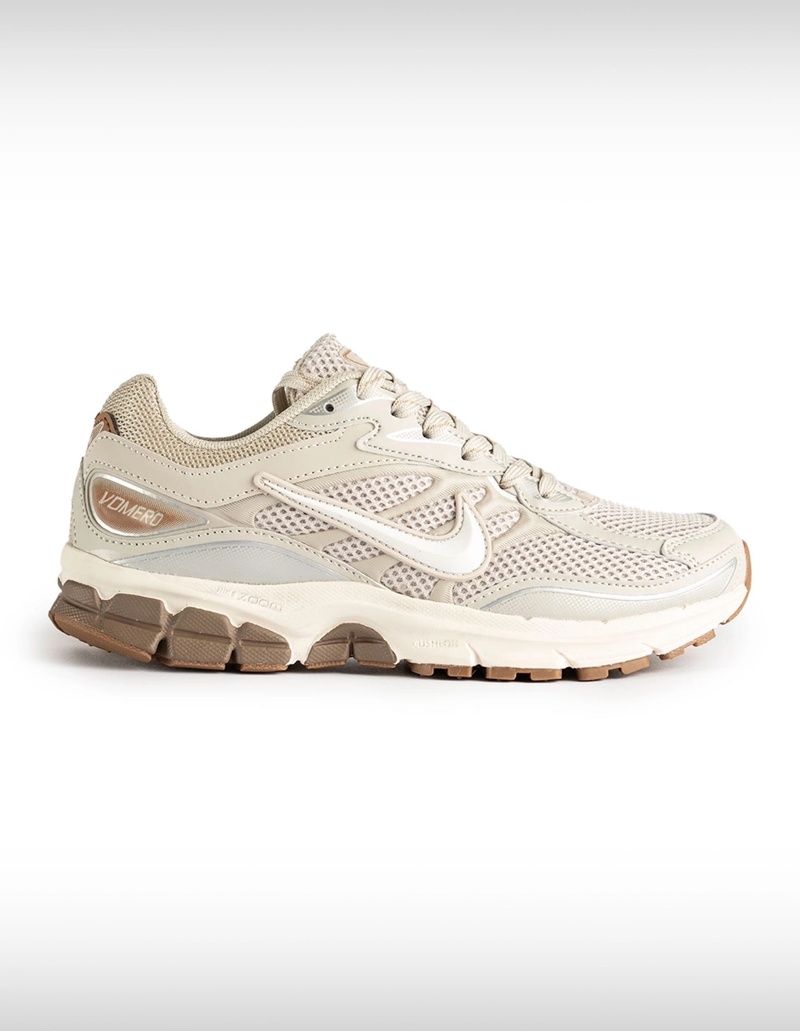 کفش روزانه Unisex نایک Nike Nike Vomero U